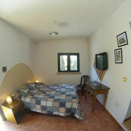 With One Bedroom In Marsala, With Pool Access, Enclosed Gard * マルサラ